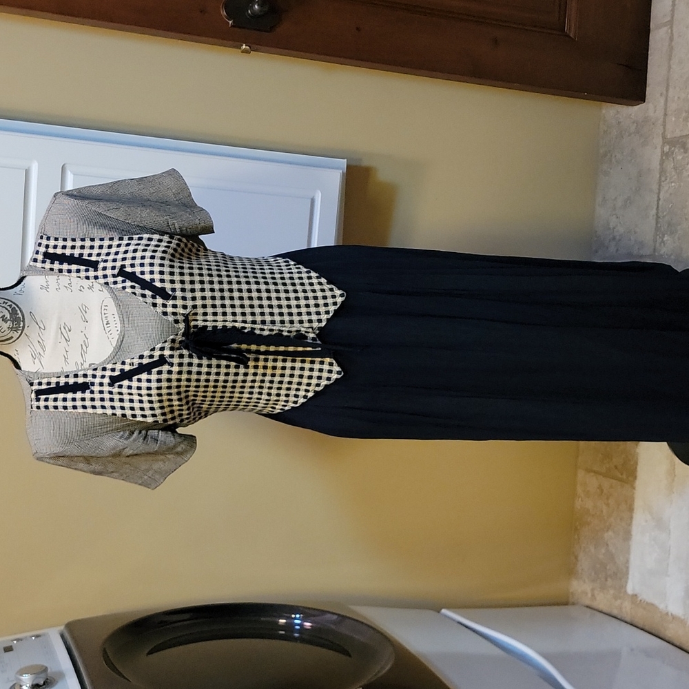 Cute dress Navy blue and cream